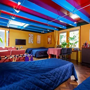 https://dreamtime-houseboat.ihotelsrotterdam.com