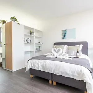 Retreat To Quite Newly Build Centre Family 20a Apartment Delft
